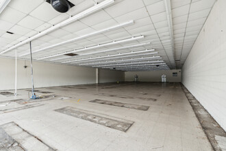 1-14 W Reynolds St, Pontiac, IL for lease Interior Photo- Image 2 of 9