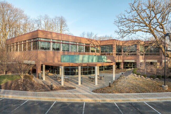 Plus de détails pour 1002 Deming Way, Madison, WI - Bureau à vendre