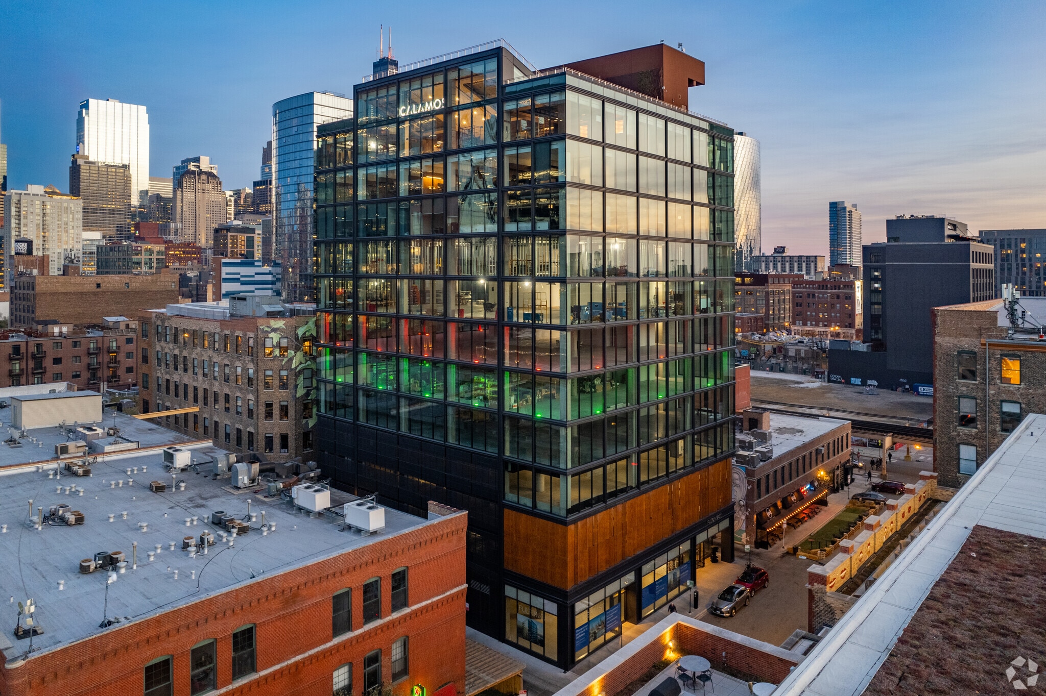 215 N Peoria St, Chicago, IL for lease Building Photo- Image 1 of 16