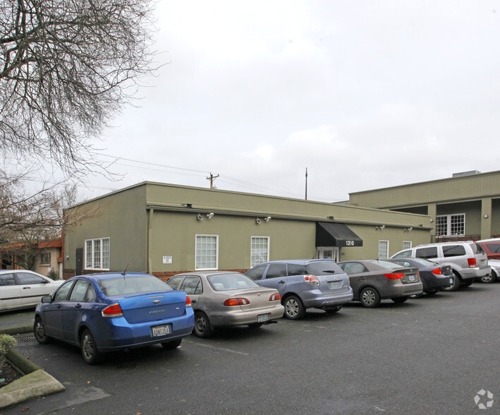 1310 SW 17th Ave, Portland, OR for lease - Primary Photo - Image 3 of 7