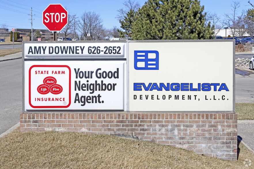 7071 ORCHARD LAKE Rd, West Bloomfield, MI for lease - Building Photo - Image 2 of 6