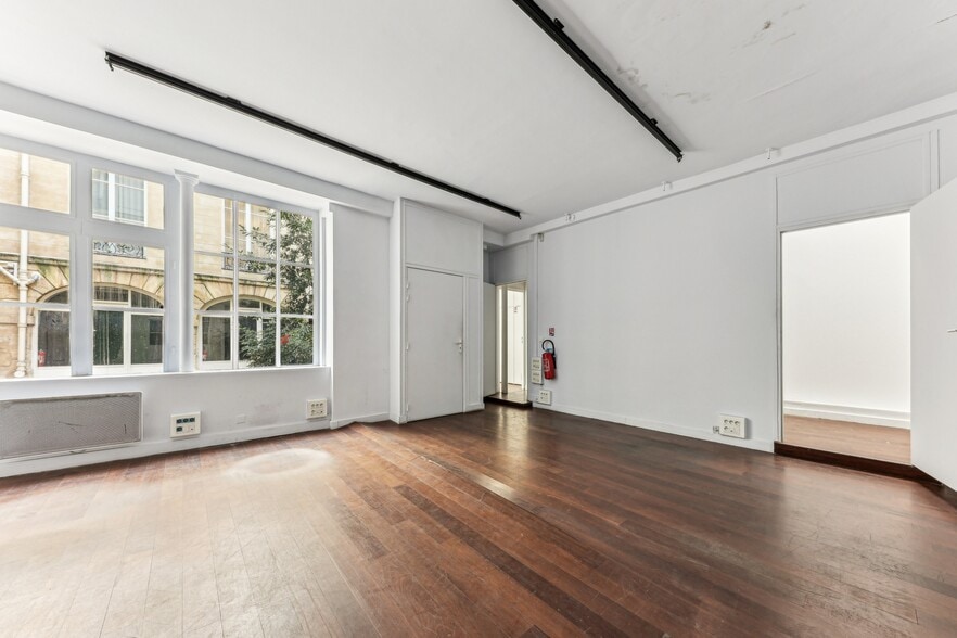 33 Rue Du Petit Musc, Paris for lease - Building Photo - Image 3 of 11