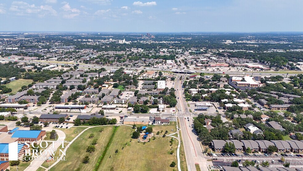 638 Londonderry Ln, Denton, TX à louer - Photo du bâtiment - Image 3 de 35