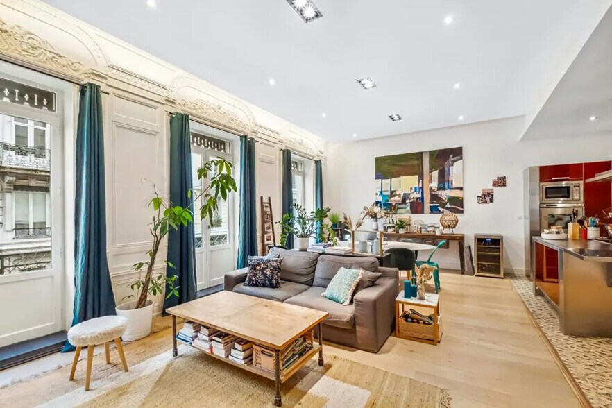 Office in Lyon for sale - Interior Photo - Image 3 of 7