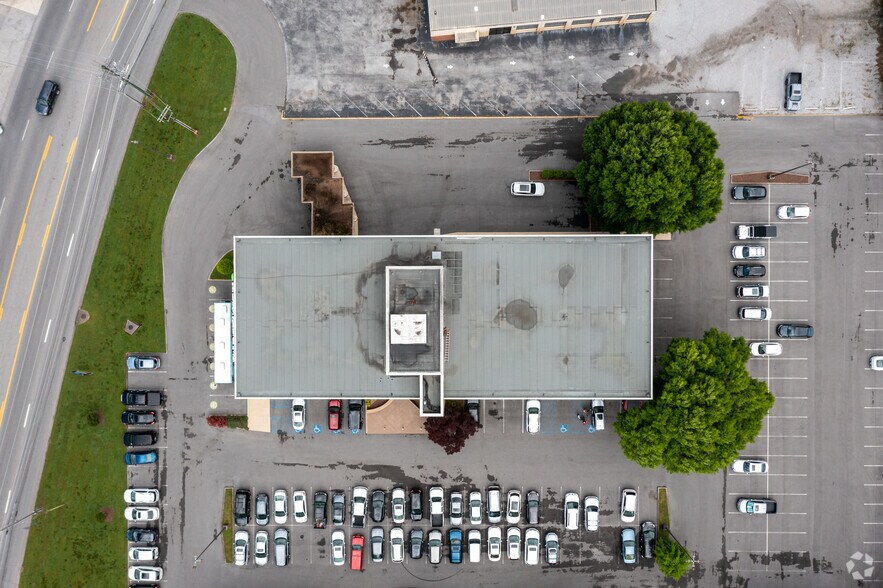 2120 Northgate Park Ln, Chattanooga, TN à louer - Aérien - Image 3 de 10