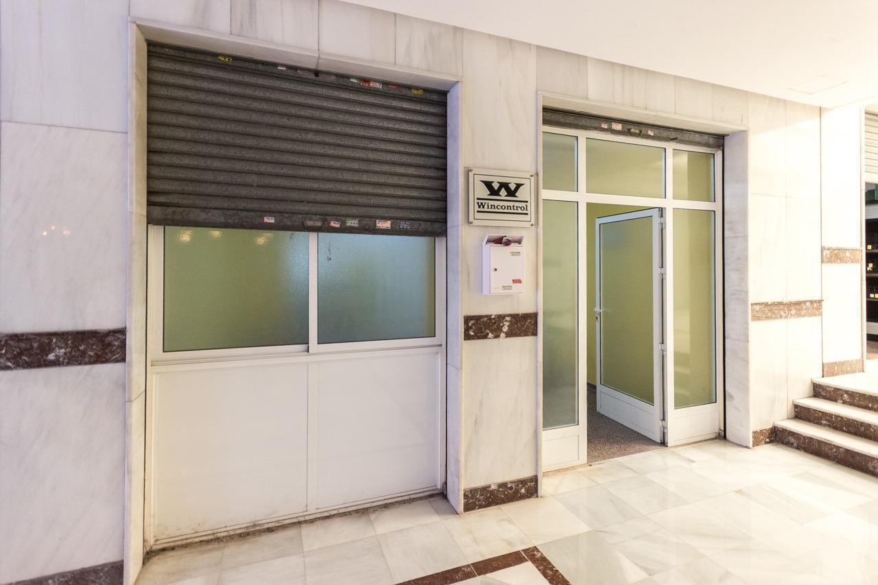 Commerce de détail dans Elda, Alicante à vendre Hall d’entrée- Image 1 de 7