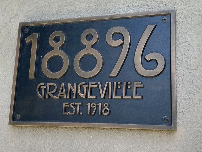 18896 Grangeville Blvd, Lemoore, CA à vendre - Photo du bâtiment - Image 3 de 50