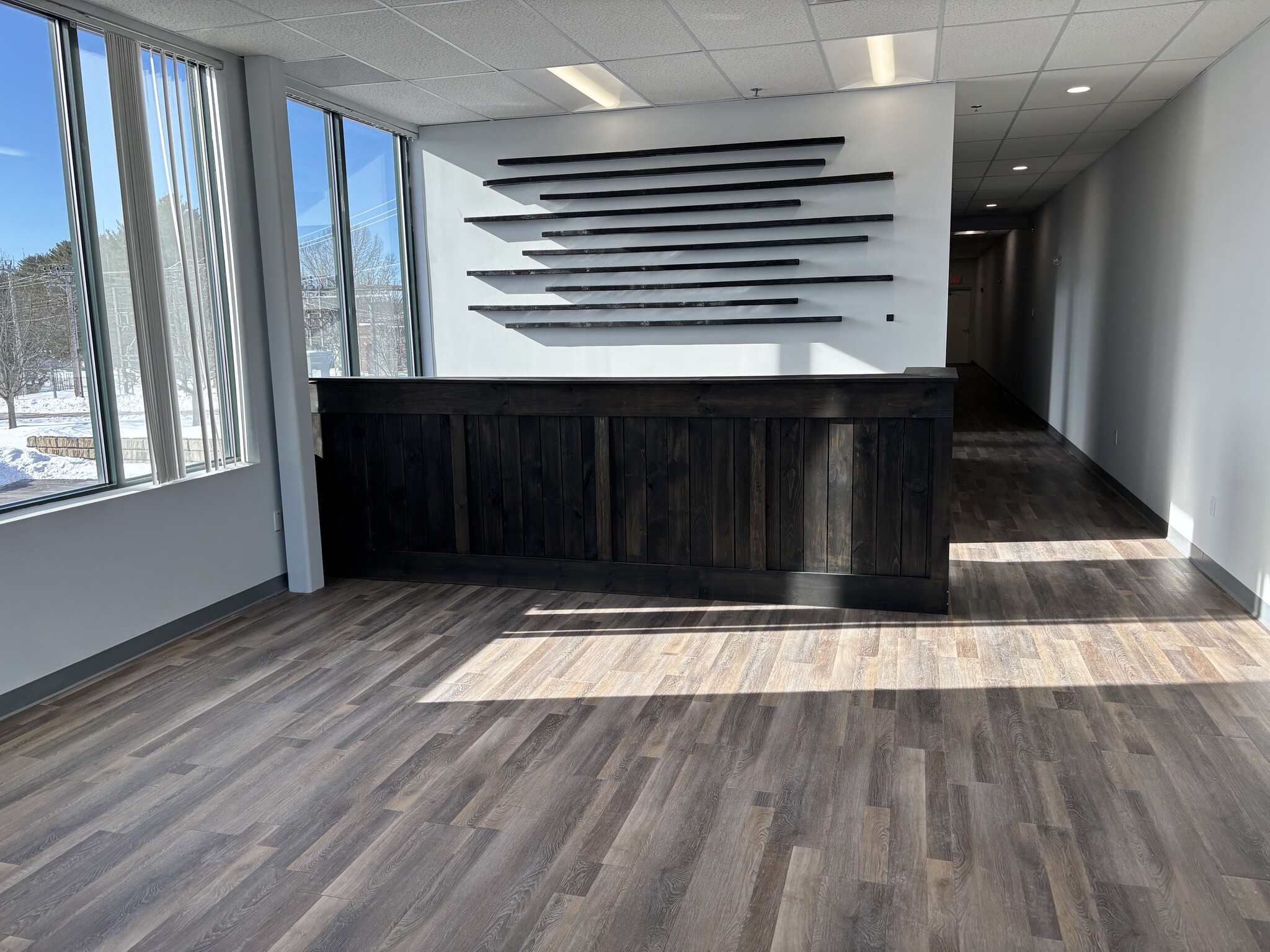 375-403 S Willow St, Manchester, NH for lease Primary Photo- Image 1 of 12