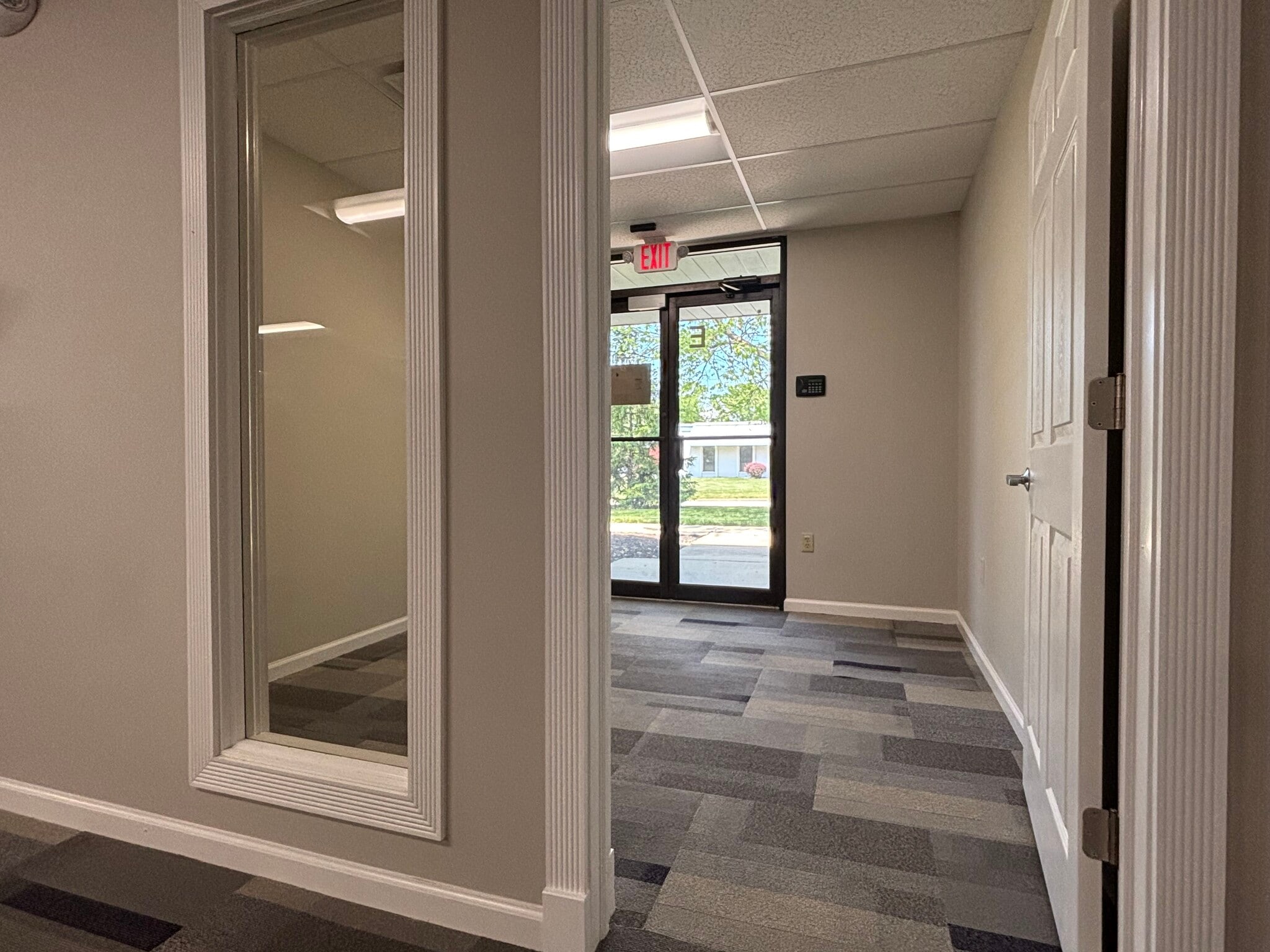 998 Old Eagle School Rd, Wayne, PA for lease Interior Photo- Image 1 of 4
