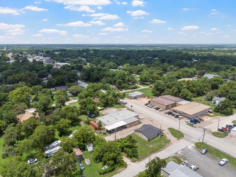 604 NE 4th St, Hubbard, TX à vendre - Photo du bâtiment - Image 2 de 6