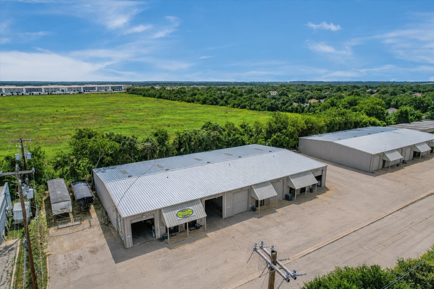 40134 Industrial Park Cir, Georgetown, TX for lease - Building Photo - Image 2 of 5