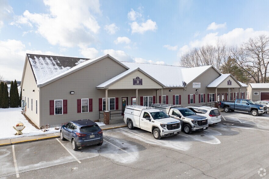 15 Daigle Ln, Sanford, ME à vendre - Photo principale - Image 1 de 3