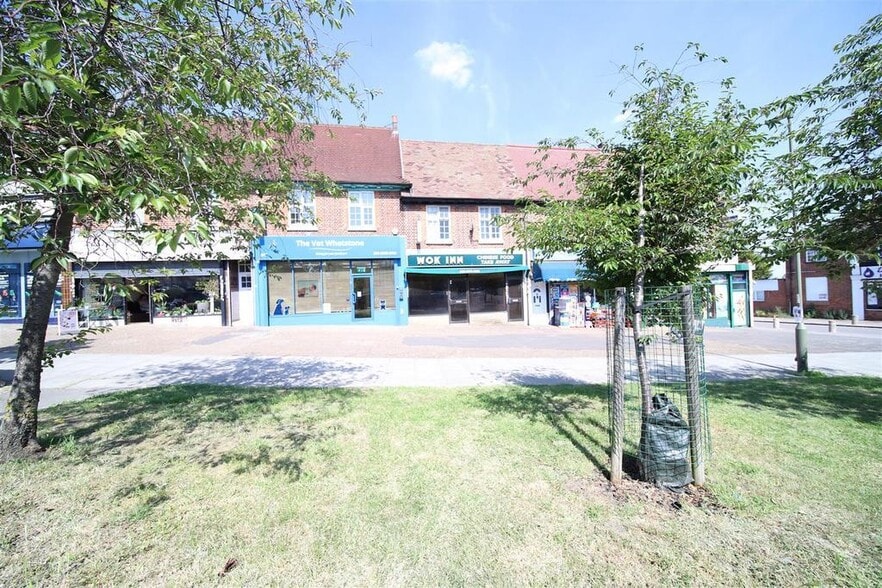 249 Oakleigh Rd N, Londres à louer - Photo du bâtiment - Image 2 de 17