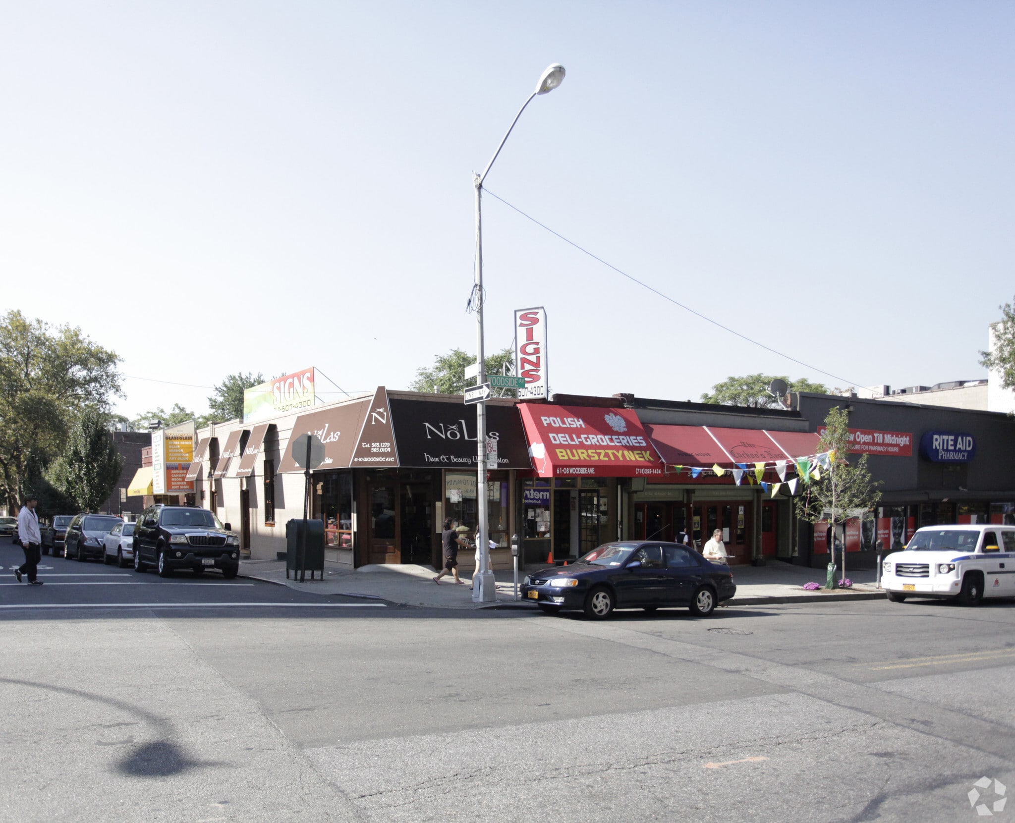 61-04 Woodside Ave, Woodside, NY for lease Primary Photo- Image 1 of 4