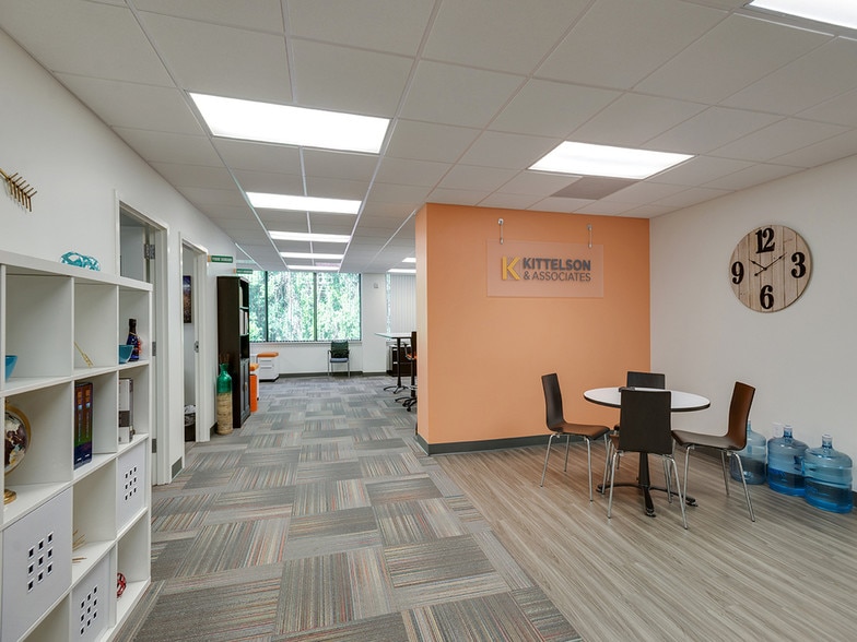 124 Marriott Dr, Tallahassee, FL for lease - Interior Photo - Image 2 of 9