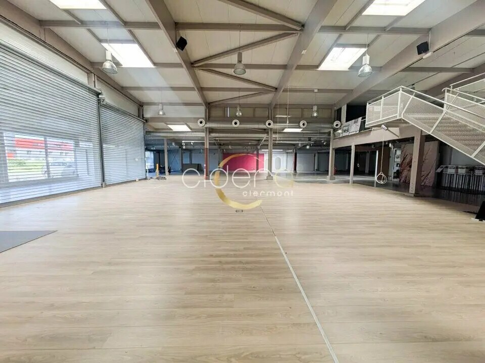 Retail in COURNON-D'AUVERGNE for lease Building Photo- Image 1 of 16