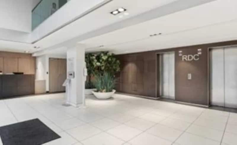 24 Quai Gallieni, Suresnes for lease - Lobby - Image 3 of 13
