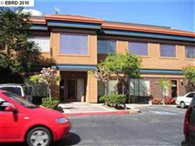 3240 Lone Tree Way, Antioch, CA à louer - Photo du bâtiment - Image 1 de 12