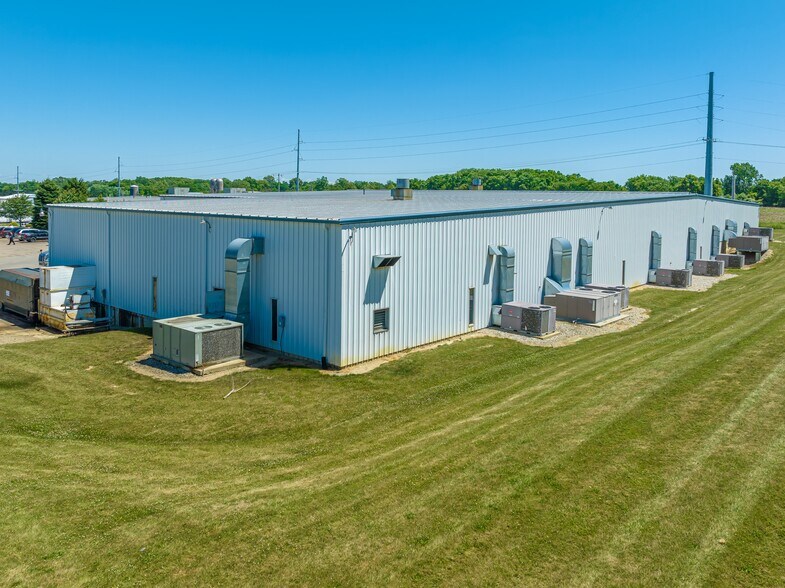 1514 Progress Dr, Albion, IN à louer - Photo du bâtiment - Image 3 de 9
