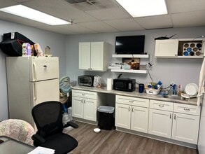 22011-22043 Industrial Blvd, Rogers, MN for lease Interior Photo- Image 2 of 8