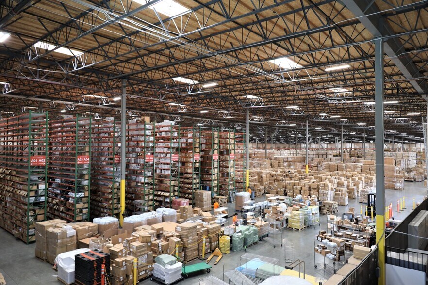 4200-4250 Shirley Ave, El Monte, CA à louer - Photo intérieure - Image 2 de 19