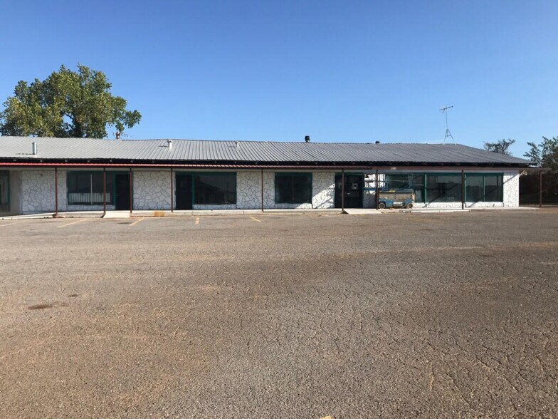 809 W Outlaw Ave, Marlow, OK à vendre - Photo du bâtiment - Image 2 de 9