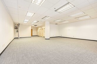 2155 Kalakaua Ave, Honolulu, HI for lease Interior Photo- Image 2 of 4