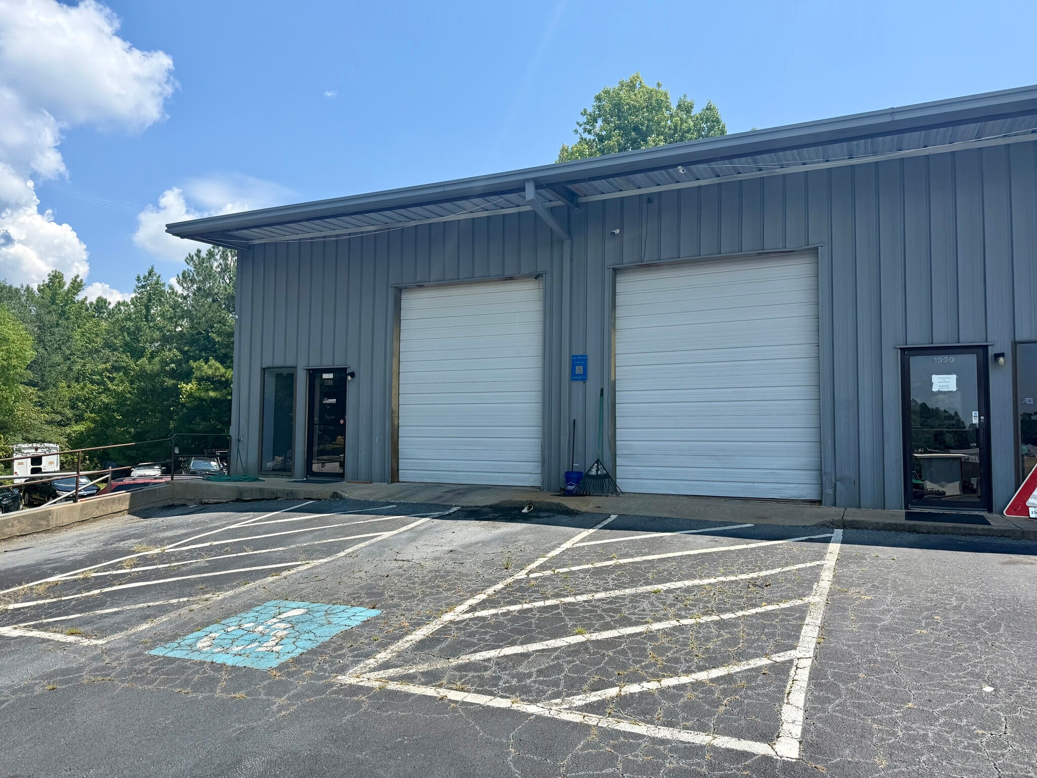 925 Cripple Creek Dr, Lawrenceville, GA for lease Building Photo- Image 1 of 16