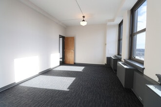 116 E Berry St, Fort Wayne, IN for lease Interior Photo- Image 2 of 4