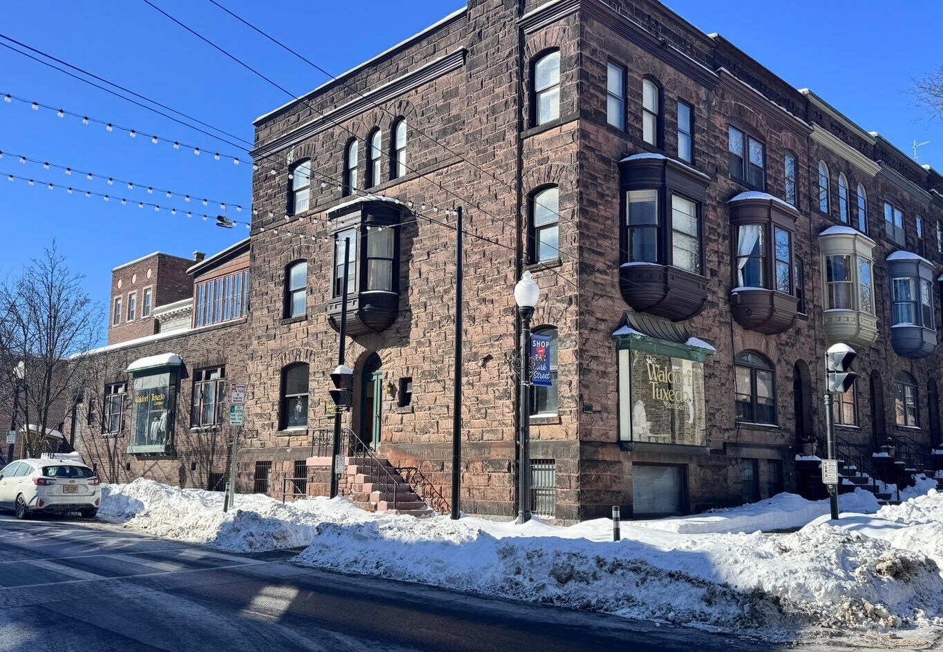 204 Lancaster St, Albany, NY à vendre Photo principale- Image 1 de 34