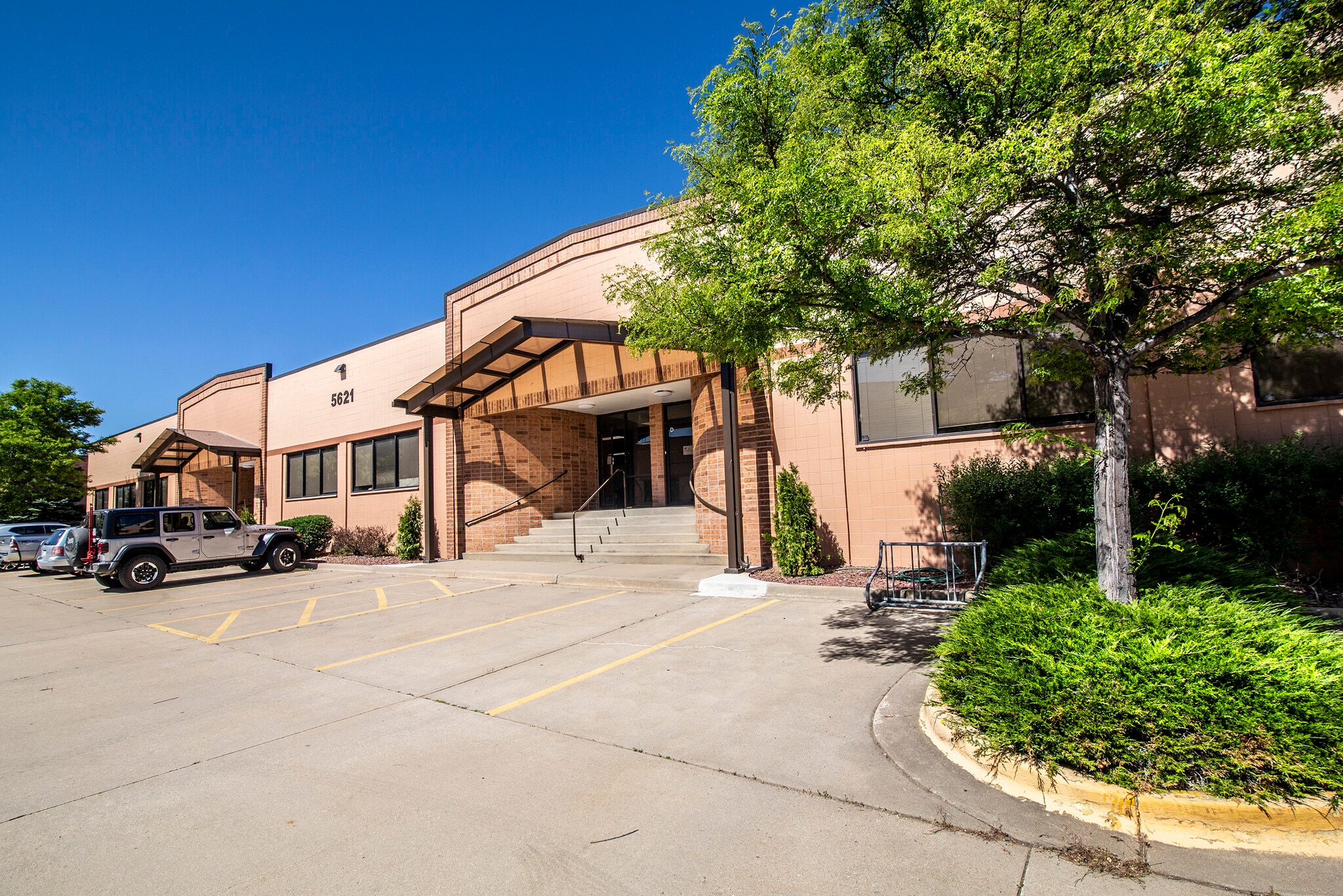 5621 Arapahoe Ave, Boulder, CO à louer Photo principale- Image 1 de 11