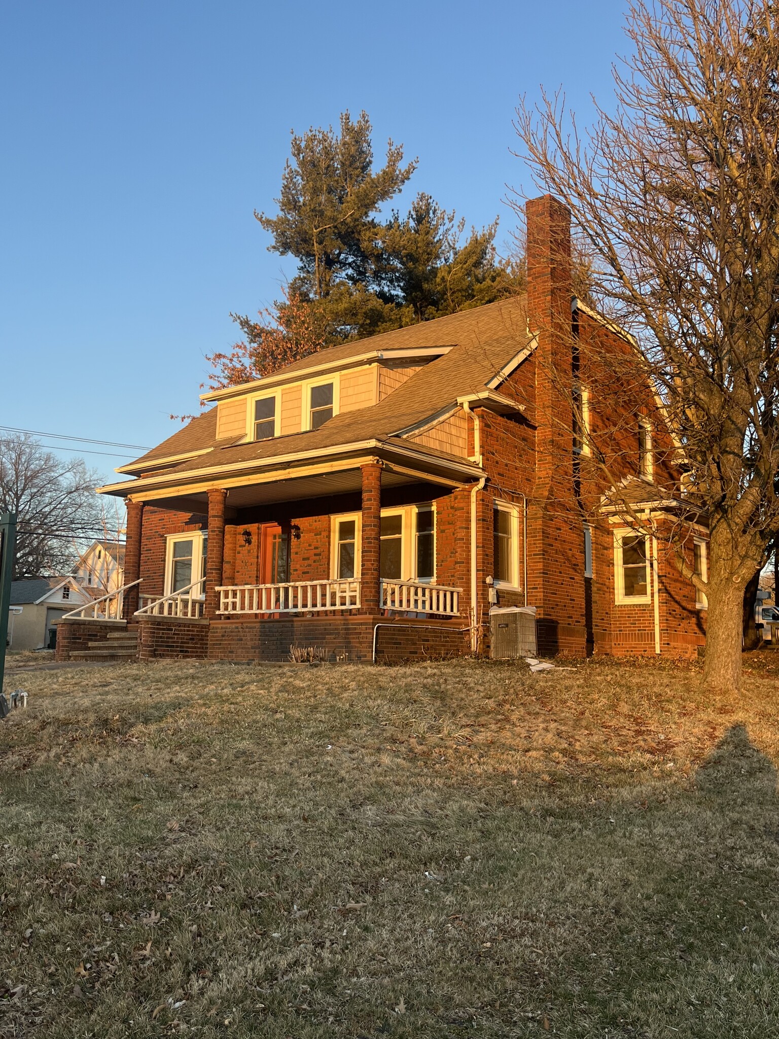 235 High St, Wadsworth, OH à vendre Photo du b timent- Image 1 de 22