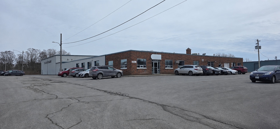 39 E Davis St, Quinte West, ON à vendre - Photo du bâtiment - Image 1 de 19
