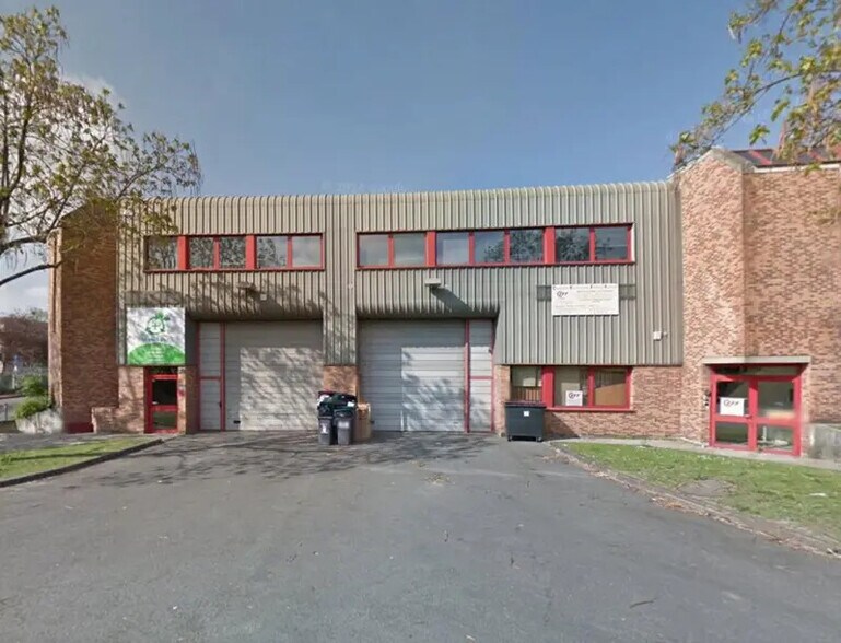 Flex dans Le Blanc-Mesnil à louer - Photo du bâtiment - Image 1 de 12