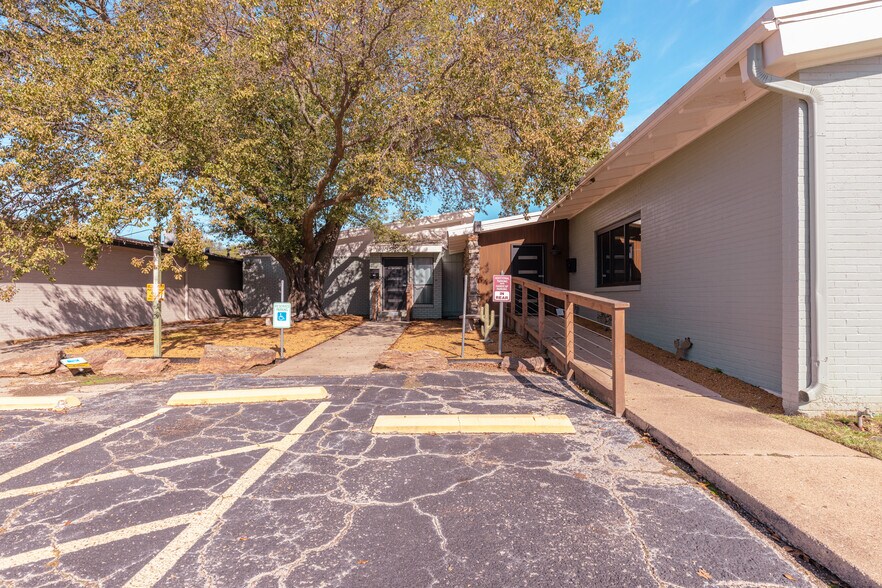 1005 15th Ave NW, Ardmore, OK à vendre - Photo du bâtiment - Image 3 de 4