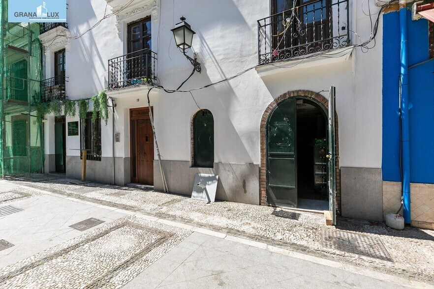 Plaza Campo del Príncipe, 19, Granada, Granada for sale - Building Photo - Image 1 of 19