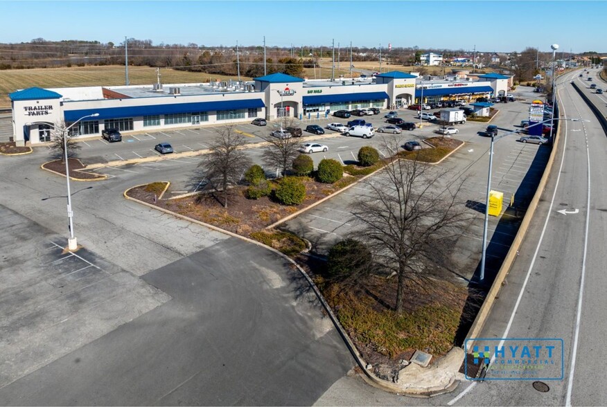 1201-1245 Shopping Center Rd, Stevensville, MD for lease - Building Photo - Image 3 of 7