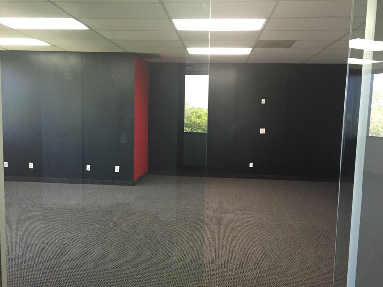 4190 S Highland Dr, Salt Lake City, UT à louer - Photo intérieure - Image 2 de 27