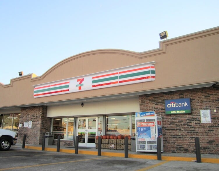 4311 Maple Ave, Dallas, TX à vendre - Photo du bâtiment - Image 2 de 8