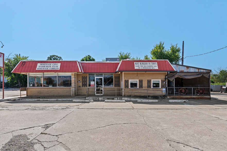 313 W Cameron Ave, Rockdale, TX for sale - Building Photo - Image 3 of 15