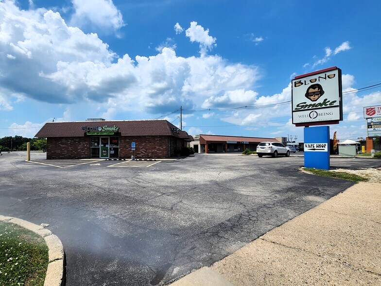 2891 N Water St, Decatur, IL for lease - Building Photo - Image 1 of 3
