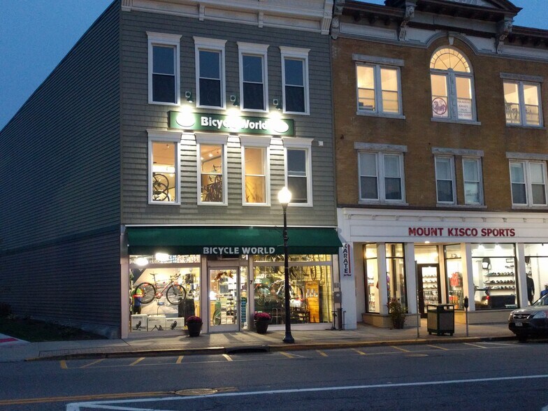 7 E Main St, Mount Kisco, NY à vendre - Photo du bâtiment - Image 2 de 19