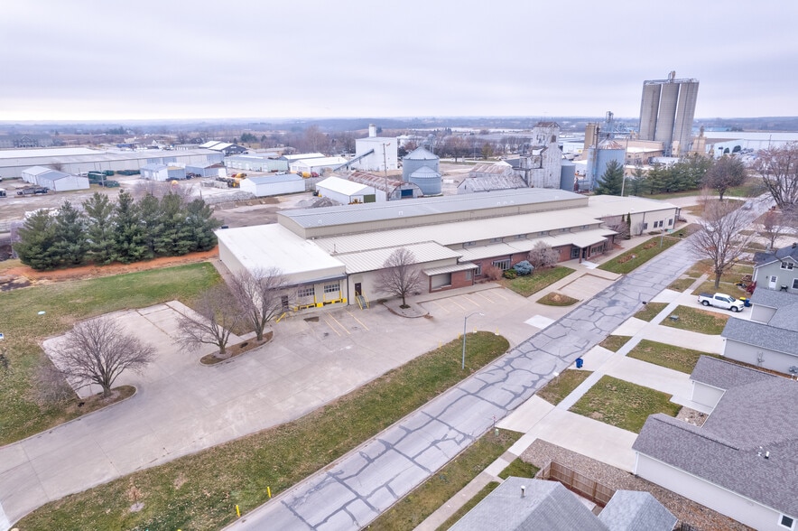 309 South St, Pella, IA for sale - Building Photo - Image 2 of 37