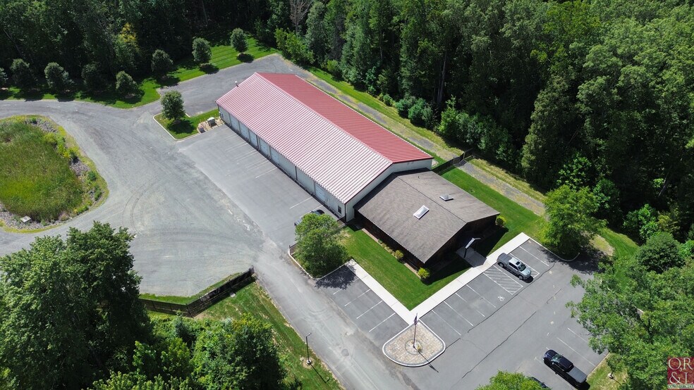 103R Old Windsor Rd, Bloomfield, CT à louer - Photo du bâtiment - Image 3 de 23