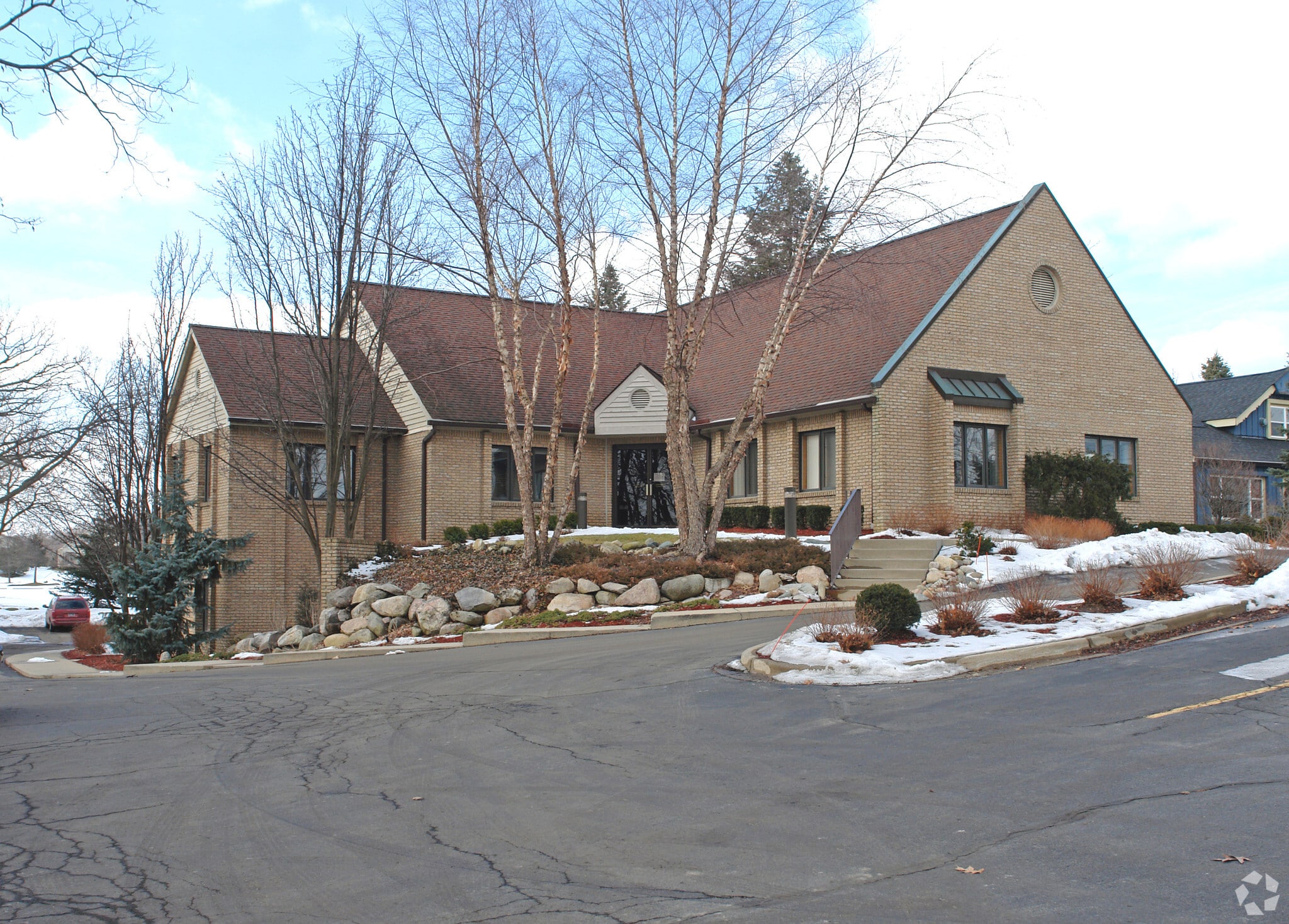 1181 N Milford Rd, Milford, MI à louer Photo principale- Image 1 de 88