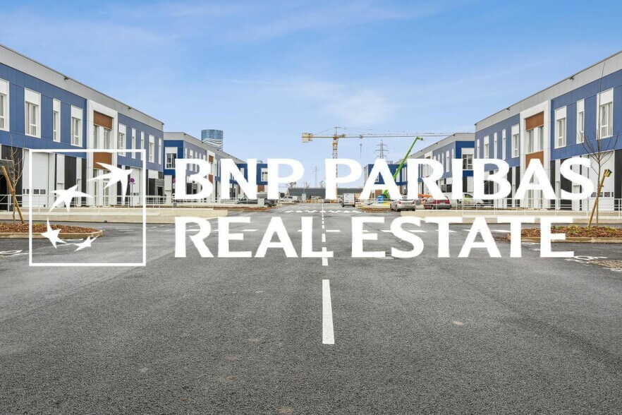 Flex in Moissy-Cramayel for lease - Building Photo - Image 1 of 14