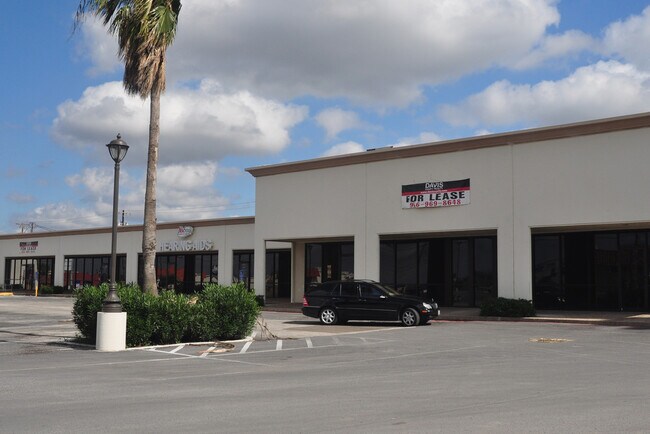 Plus de détails pour 410 N Ed Carey Dr, Harlingen, TX - Commerce de détail à louer