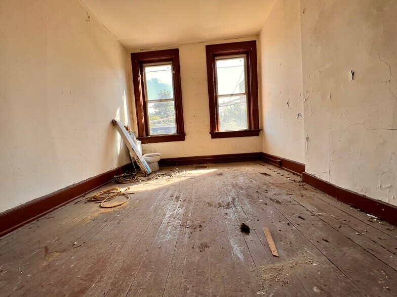 422 W McMicken Ave, Cincinnati, OH à vendre - Photo intérieure - Image 3 de 28