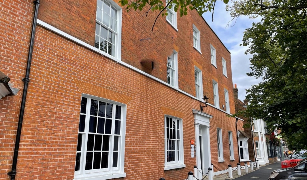 27 London End, Beaconsfield à louer Photo du bâtiment- Image 1 de 4