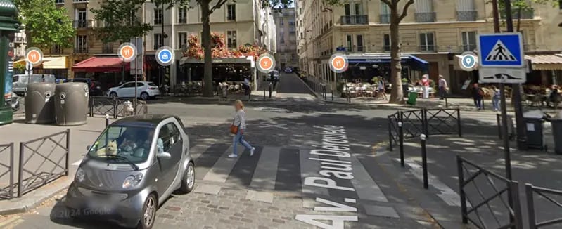 Retail in Paris for lease - Building Photo - Image 2 of 4